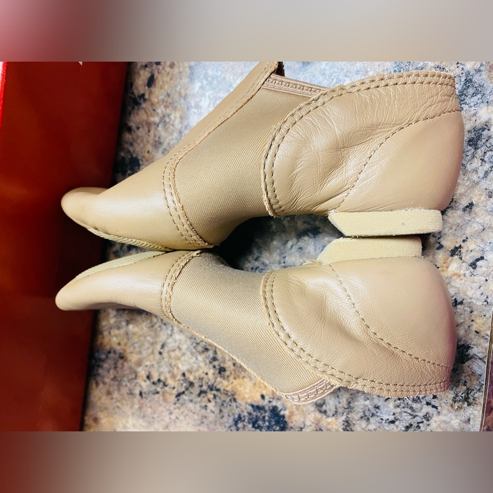Capezio Girls Jazz Shoe size 11.5